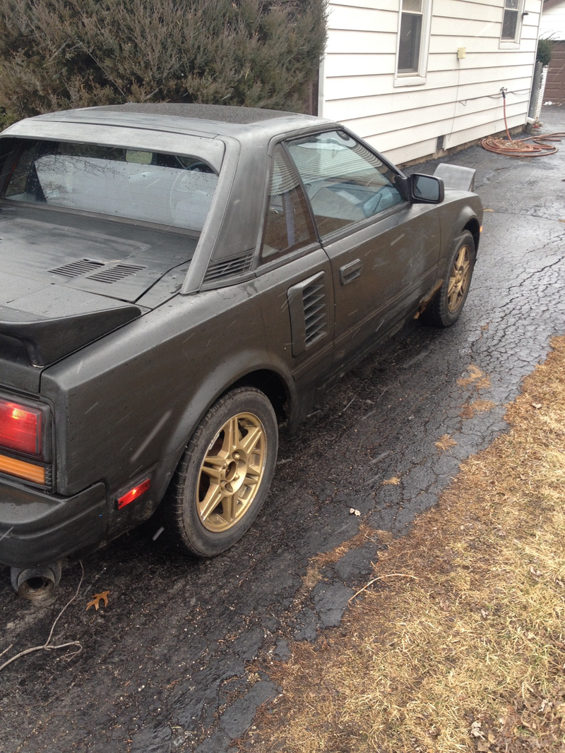 Illustration for article titled I need some MR2 buying advice